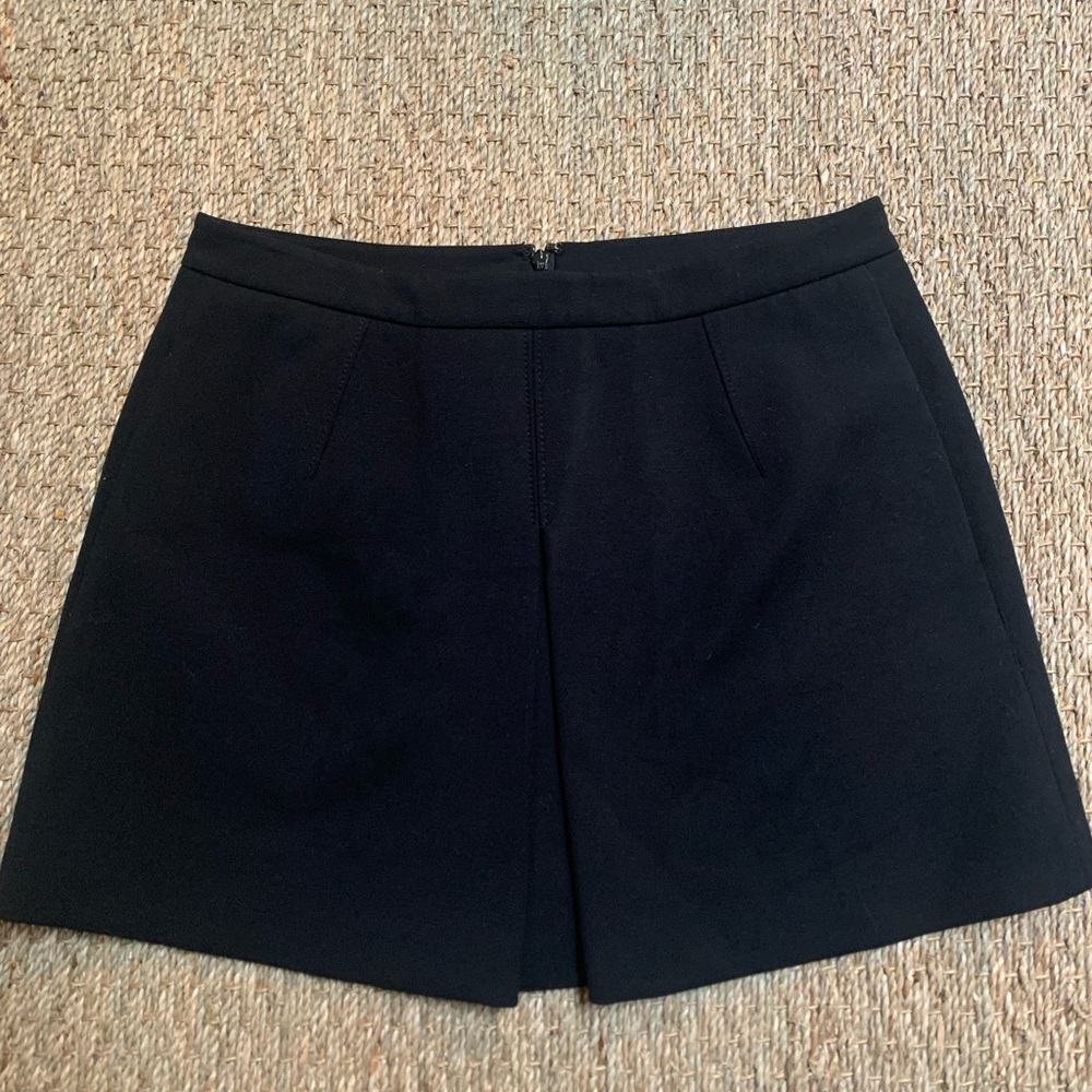 VINCE black mini skirt size 8
